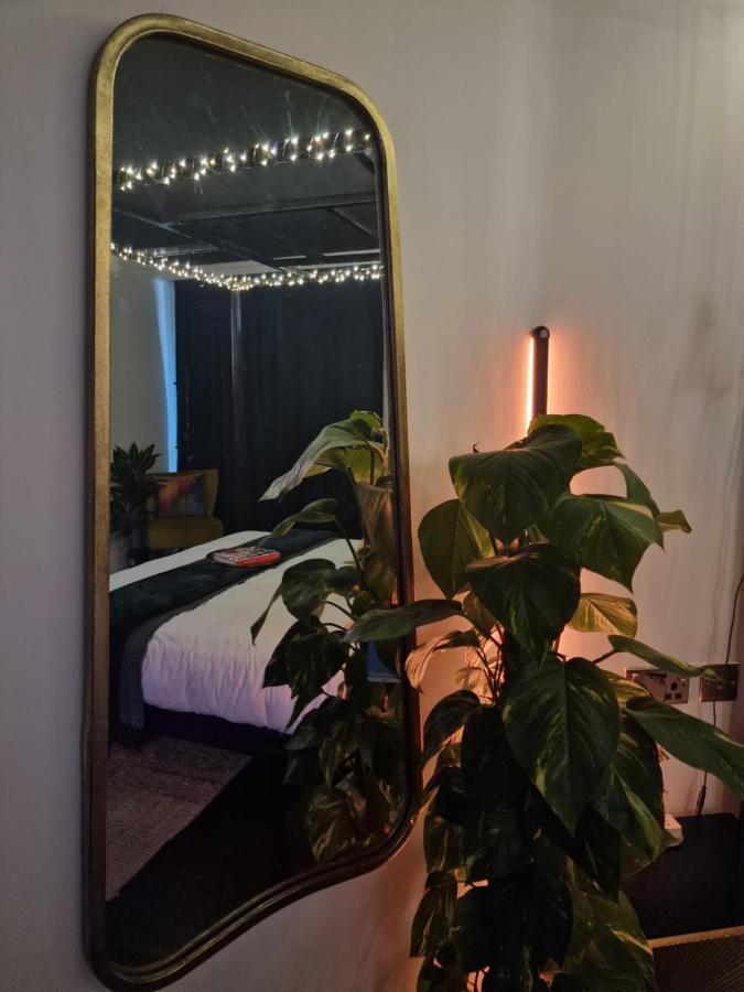 The Penny Black Apartment With Indoor Hot Tub Slamannan Eksteriør bilde