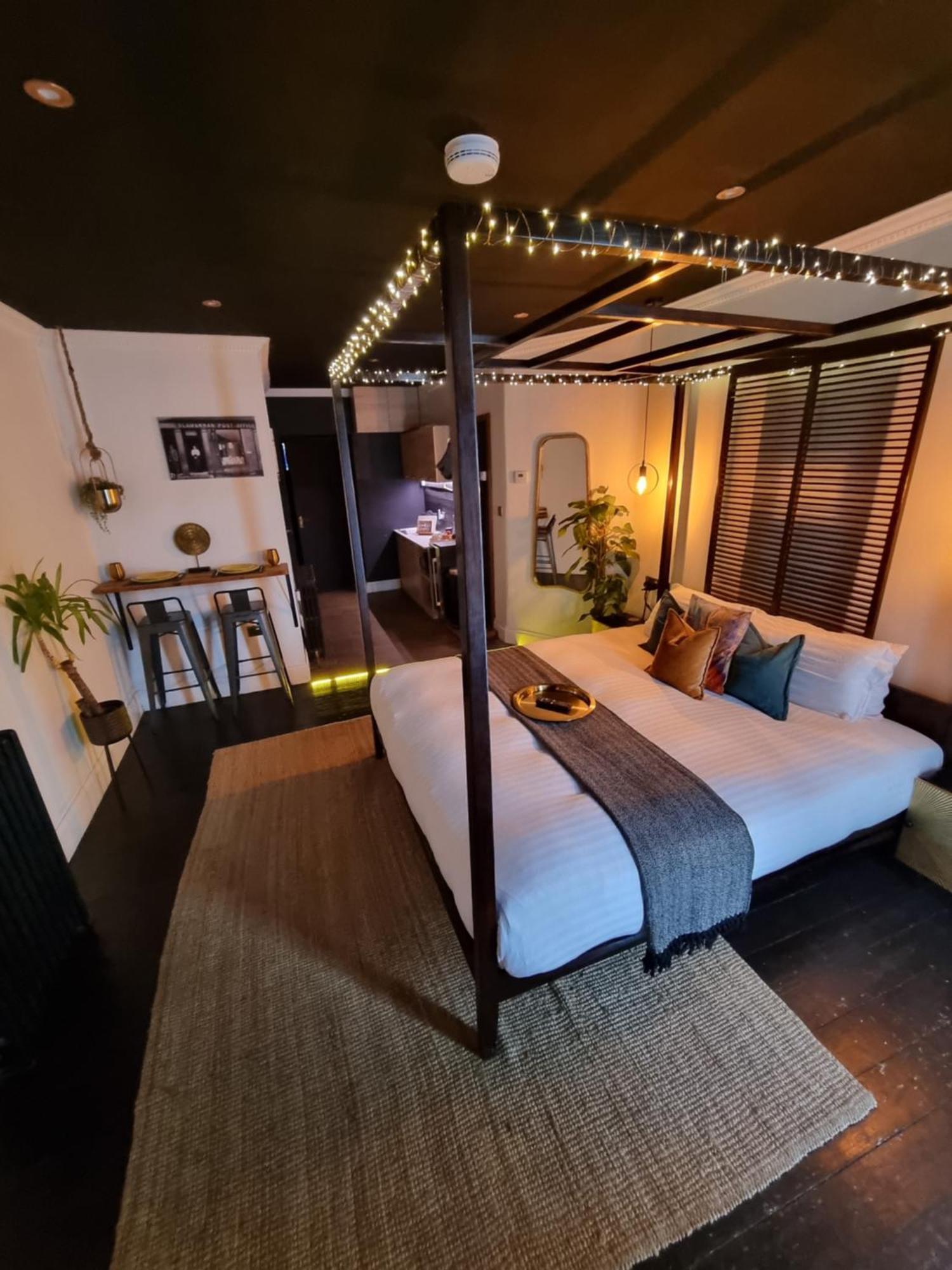 The Penny Black Apartment With Indoor Hot Tub Slamannan Eksteriør bilde